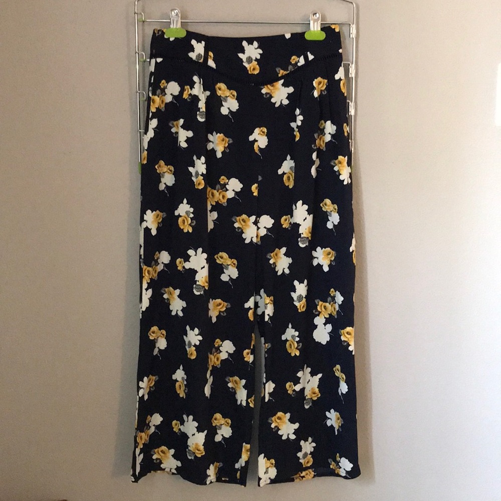Wide leg crop pants